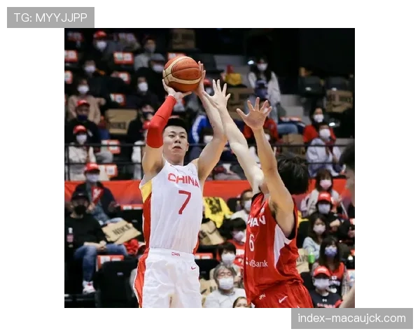 江苏肯帝亚亨特17分10篮板2抢断,锋线防守价值凸显